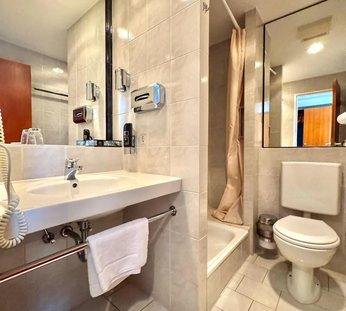 Ar Boutique Hotel Мангейм 0*,